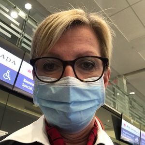 Meet your Posher, Lorie